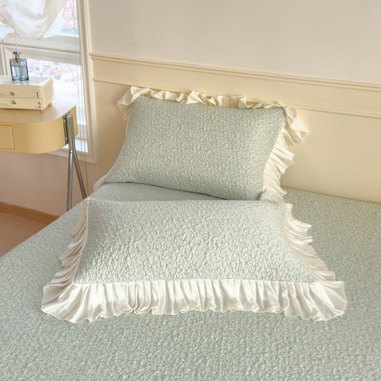 91家纺网 家纺一手货源 找家纺 孩子王家纺 2026新款夏季凉感公主风冰豆豆花边凉席床裙款凉感值过0.21三件套可机洗冰丝空 豆豆物语-飘飘-绿