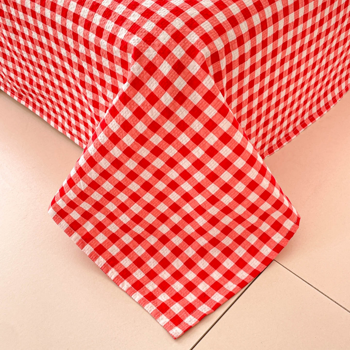 91家纺网 家纺一手货源 找家纺 玉海棠家纺 2026新款高品质A类泡芙纱甜栗贝壳边套件系列-小红书推荐（110g） 甜栗-星芒凯蒂