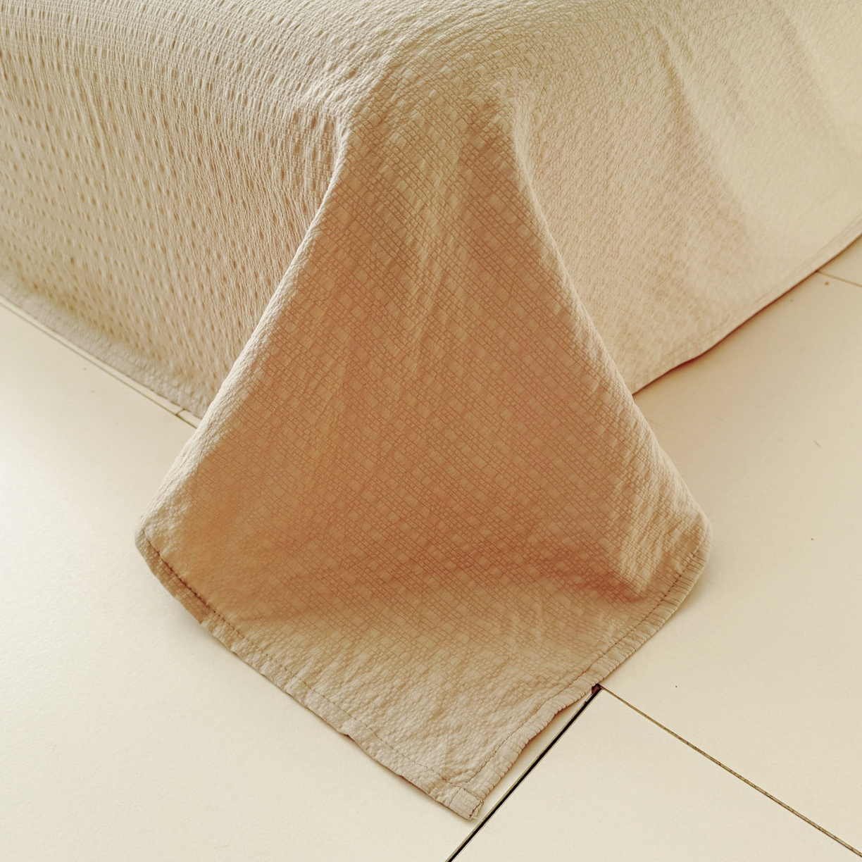 91家纺网 家纺一手货源 找家纺 玉海棠家纺 2026新款高品质A类泡芙纱甜栗贝壳边套件系列-小红书推荐（110g） 甜栗-星星糖豆