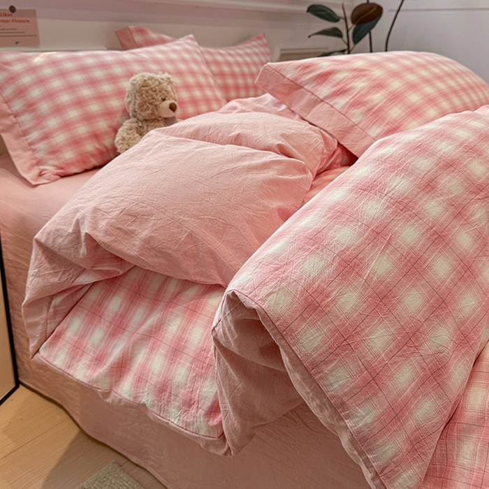 91家纺网 家纺一手货源 找家纺 麦朵家居 2026色织全棉水洗棉四件套暖格系列无印风床笠单被套长绒棉套件 樱花粉