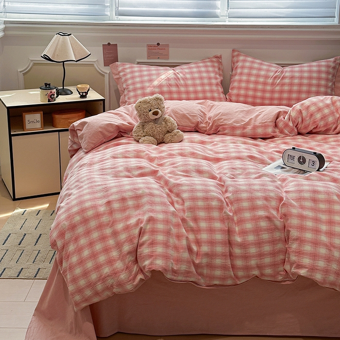 91家纺网 家纺一手货源 找家纺 麦朵家居 2026色织全棉水洗棉四件套暖格系列无印风床笠单被套长绒棉套件 樱花粉