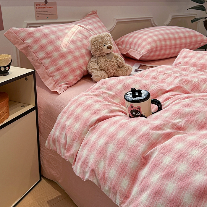 91家纺网 家纺一手货源 找家纺 麦朵家居 2026色织全棉水洗棉四件套暖格系列无印风床笠单被套长绒棉套件 樱花粉