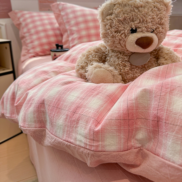 91家纺网 家纺一手货源 找家纺 麦朵家居 2026色织全棉水洗棉四件套暖格系列无印风床笠单被套长绒棉套件 樱花粉