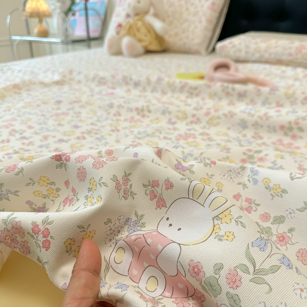 91家纺网 家纺一手货源 找家纺 韩巢家纺 2026新款老粗布床单凉席席子床单单件 兔子的花园【老粗布】