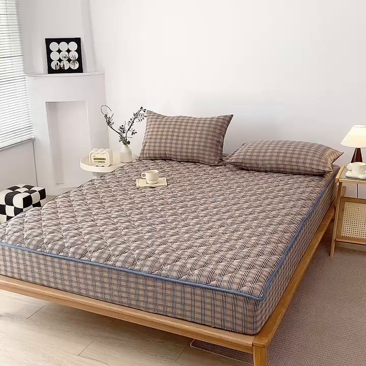 91家纺网 家纺一手货源 找家纺 乐逸家纺 2026新款日式100%全棉色织水洗棉夹棉床笠 日式全棉床笠焦糖咖