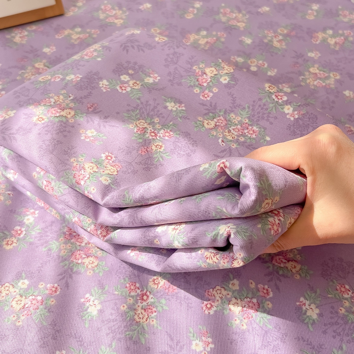91家纺网 家纺一手货源 找家纺 韩巢家纺 2026新款老粗布床单凉席席子床单单件 紫韵繁花【老粗布】
