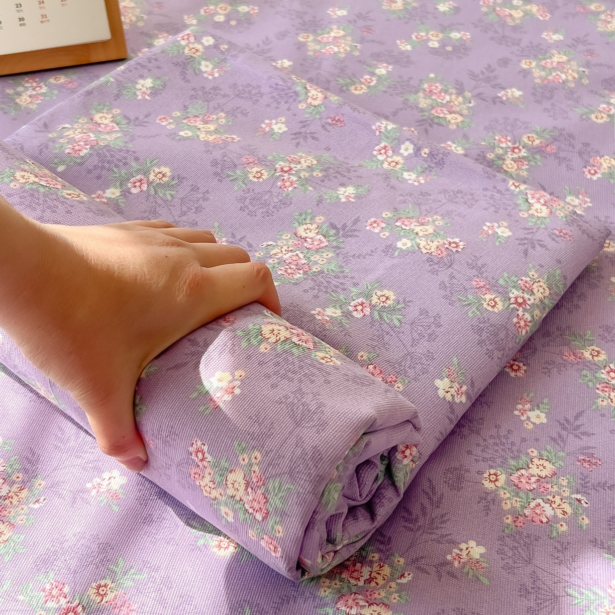 91家纺网 家纺一手货源 找家纺 韩巢家纺 2026新款老粗布床单凉席席子床单单件 紫韵繁花【老粗布】