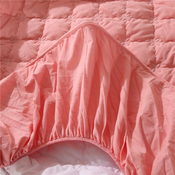 91家纺网 家纺一手货源 找家纺 乐逸家纺 2026新款日式100%全棉色织水洗棉夹棉床笠 日式水洗棉夹棉床笠-西瓜红