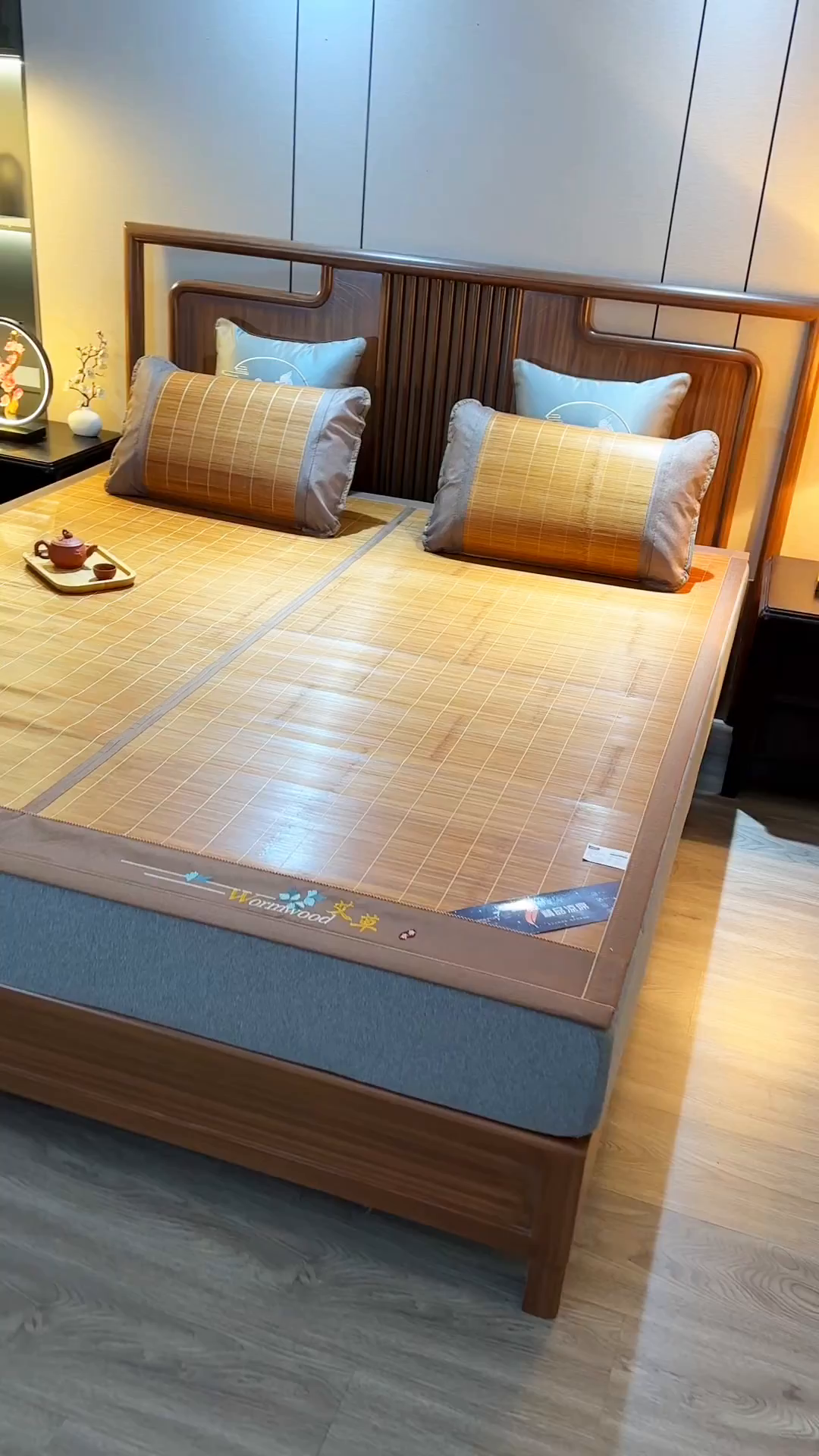 91家纺网 家纺一手货源 找家纺 鸣创 2026新款竹席凉席冰丝席碳化双面竹凉席草席藤席 艾草驱蚊