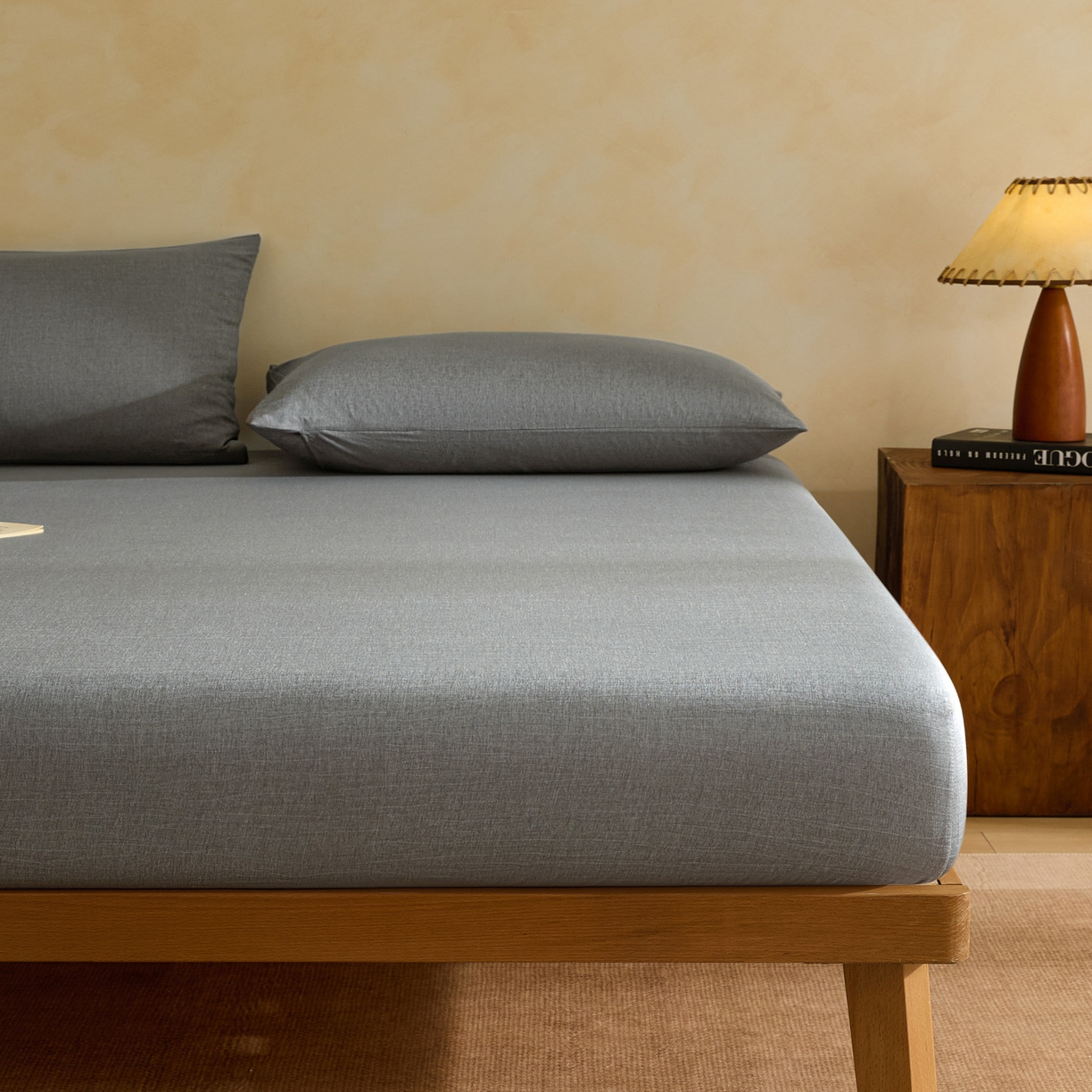 91家纺网 家纺一手货源 找家纺 衿成家纺 2026春夏新款竹纤维床笠凉感纹理感单床笠 床笠单件 竹纤维-浅灰