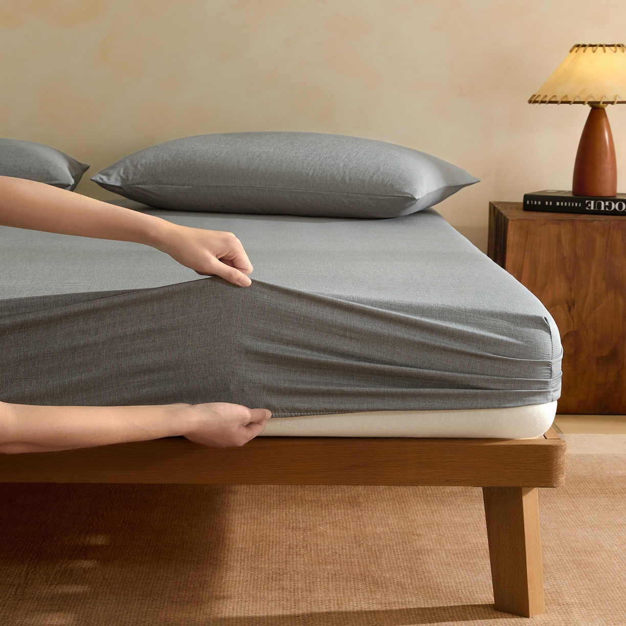 91家纺网 家纺一手货源 找家纺 衿成家纺 2026春夏新款竹纤维床笠凉感纹理感单床笠 床笠单件 竹纤维-浅灰