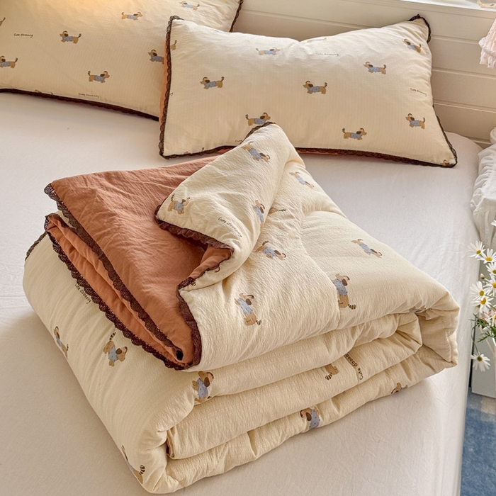 91家纺网 家纺一手货源 找家纺 优承佳生活馆 2026新款云感双层纱抗菌夏被夏凉被空调被 腊肠狗