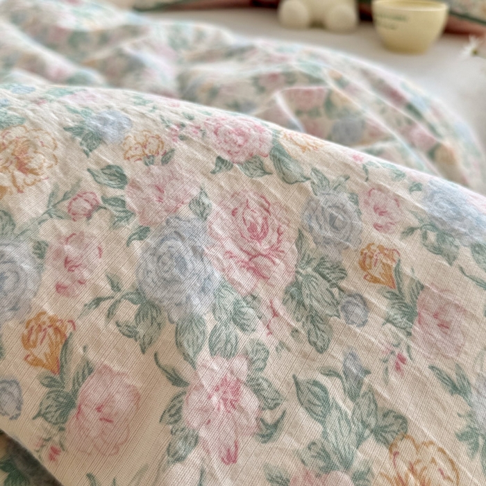 91家纺网 家纺一手货源 找家纺 优承佳生活馆 2026新款云感双层纱抗菌夏被夏凉被空调被 春芽浅漾