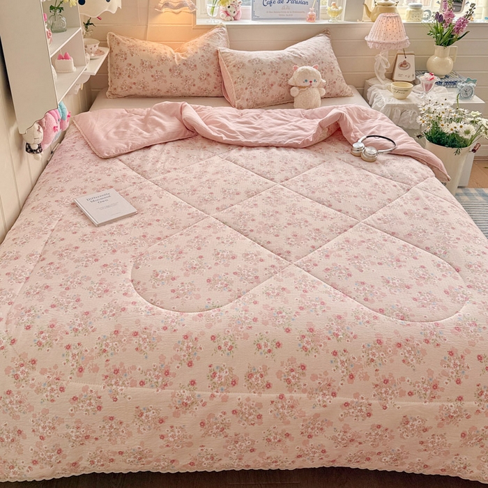 91家纺网 家纺一手货源 找家纺 优承佳生活馆 2026新款云感双层纱抗菌夏被夏凉被空调被 相思粉韵