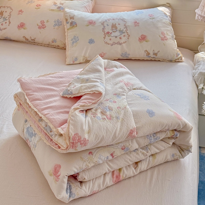 91家纺网 家纺一手货源 找家纺 优承佳生活馆 2026新款云感双层纱抗菌夏被夏凉被空调被 甜梦兔