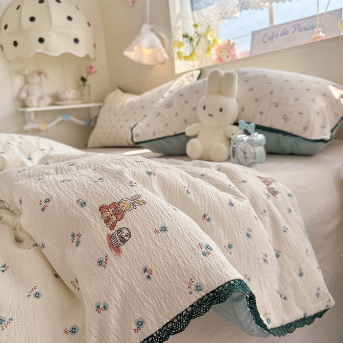 91家纺网 家纺一手货源 找家纺 优承佳生活馆 2026新款云感双层纱抗菌夏被夏凉被空调被 花间小兔