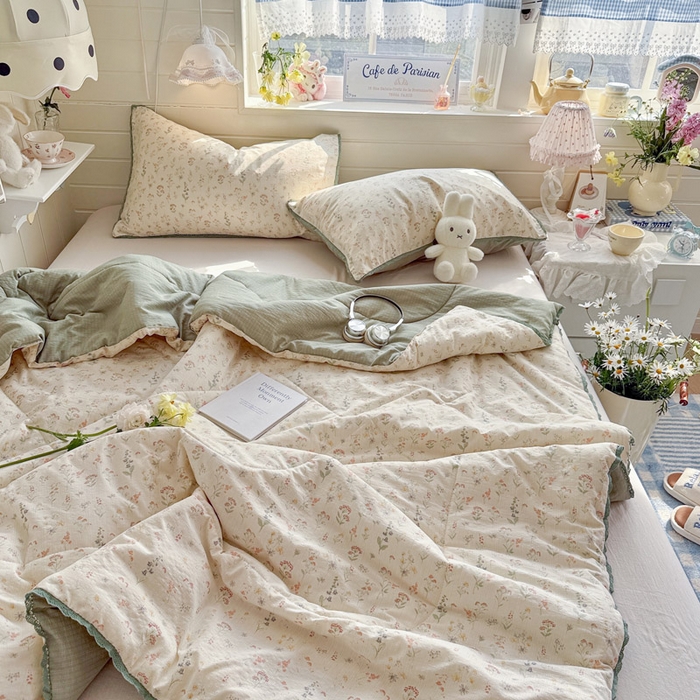 91家纺网 家纺一手货源 找家纺 优承佳生活馆 2026新款云感双层纱抗菌夏被夏凉被空调被 浅草花语