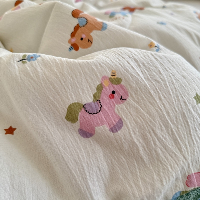 91家纺网 家纺一手货源 找家纺 优承佳生活馆 2026新款云感双层纱抗菌夏被夏凉被空调被 欢乐木马