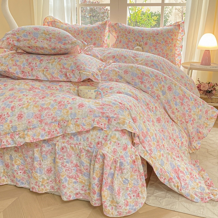 91家纺网 家纺一手货源 找家纺 昊川家纺 2026新款奶芙双层纱皱皱纱小清新多功能韩版花边床盖四件套 春日来信