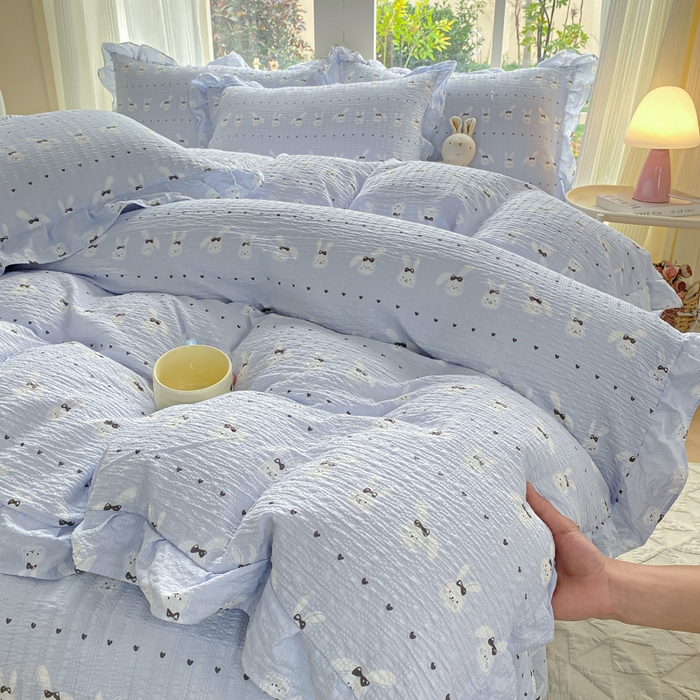 91家纺网 家纺一手货源 找家纺 昊川家纺 2026新款奶芙双层纱皱皱纱小清新多功能韩版花边床盖四件套 温柔兔-蓝