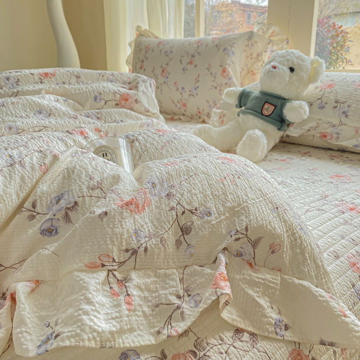 91家纺网 家纺一手货源 找家纺 昊川家纺 2026新款奶芙双层纱皱皱纱小清新多功能韩版花边床盖四件套 倾心-杏粉