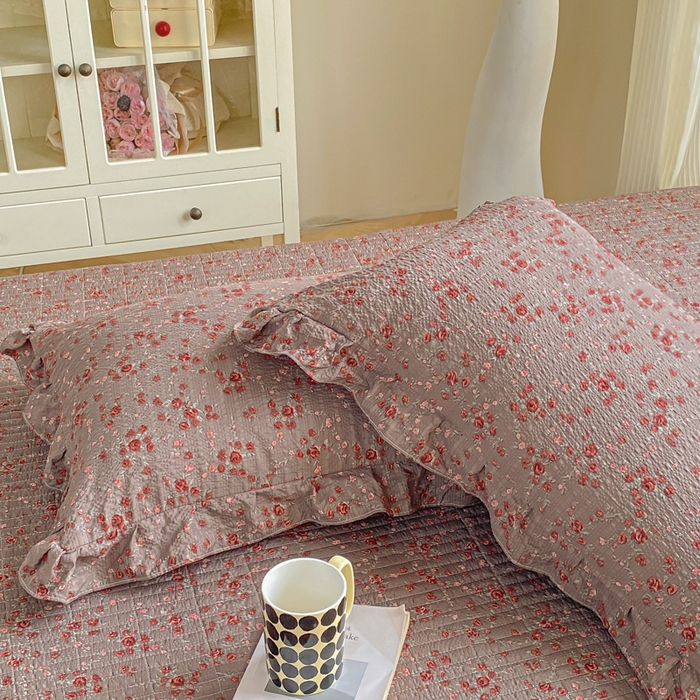 91家纺网 家纺一手货源 找家纺 昊川家纺 2026新款奶芙双层纱皱皱纱小清新多功能韩版花边床盖四件套 胭脂