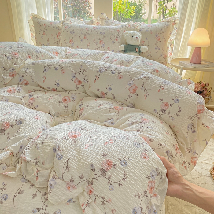 91家纺网 家纺一手货源 找家纺 昊川家纺 2026新款奶芙双层纱皱皱纱小清新多功能韩版花边床盖四件套 倾心-杏粉