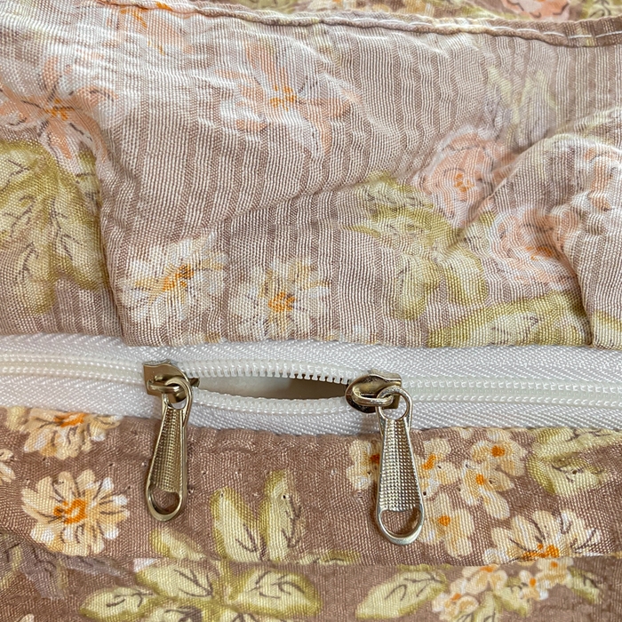 91家纺网 家纺一手货源 找家纺 昊川家纺 2026新款奶芙双层纱皱皱纱小清新多功能韩版花边床盖四件套 桔园晚香