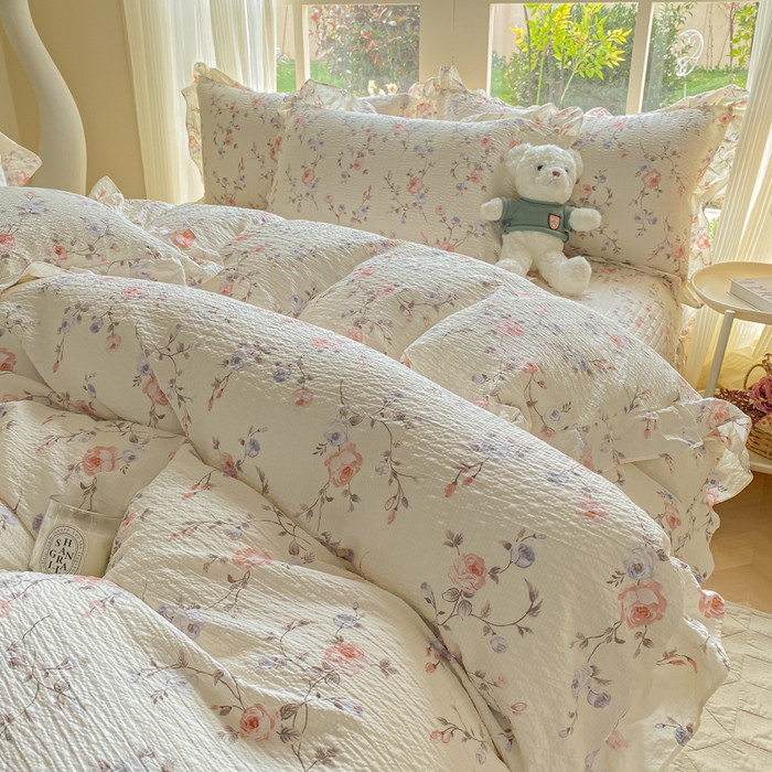 91家纺网 家纺一手货源 找家纺 昊川家纺 2026新款奶芙双层纱皱皱纱小清新多功能韩版花边床盖四件套 倾心-杏粉