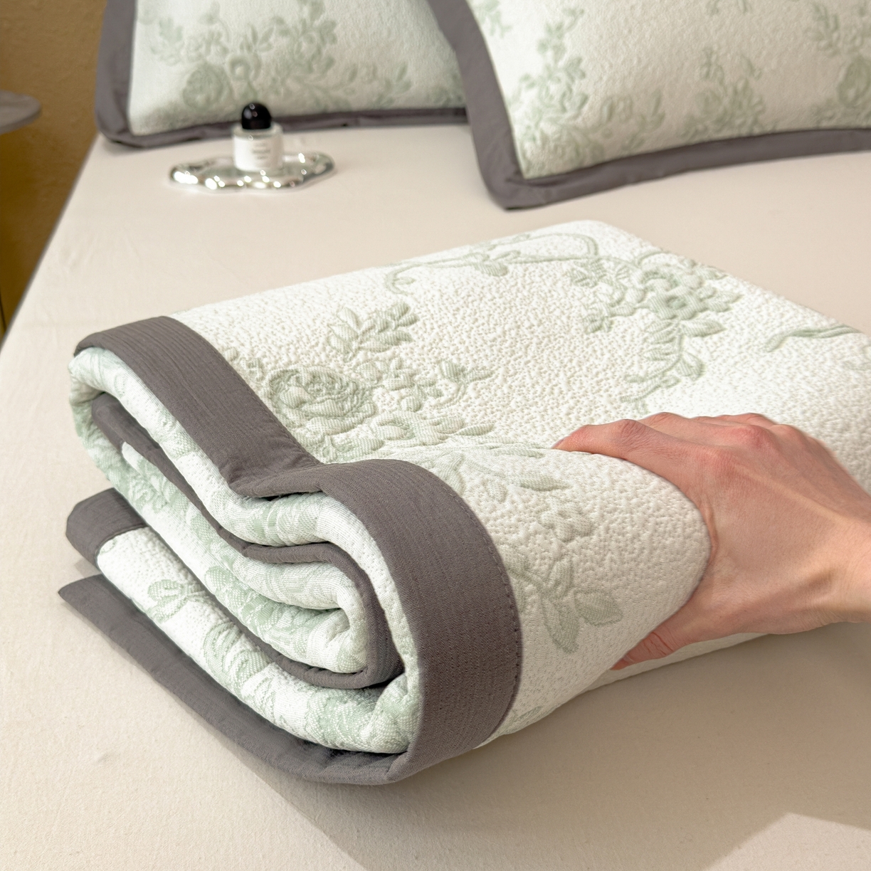 91家纺网 家纺一手货源 找家纺 孩子王家纺 2026新款夏天冰丝A类母婴级凉感值过0.21冰豆豆家用凉席子夏季-思琳娜 思琳娜-豆绿