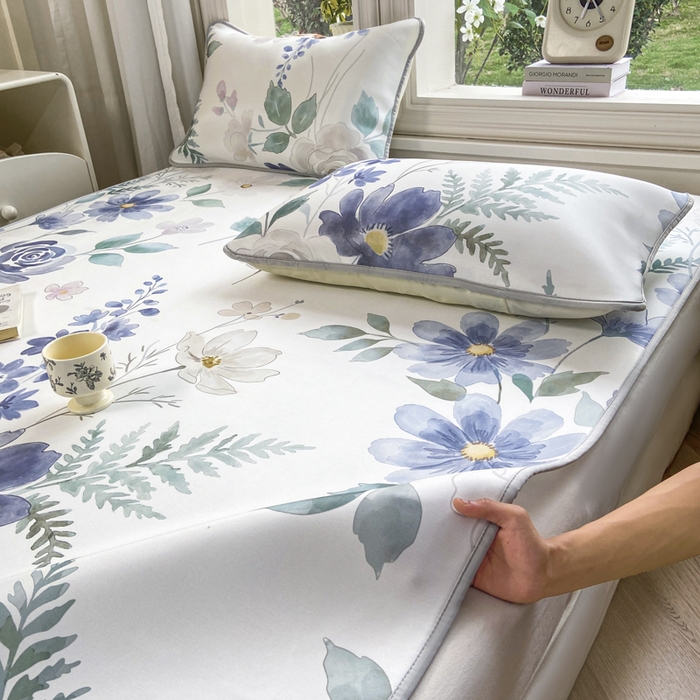 91家纺网 家纺一手货源 找家纺 麋兔 2026新款凉感小冰皮软席席子凉席 雾蓝花屿