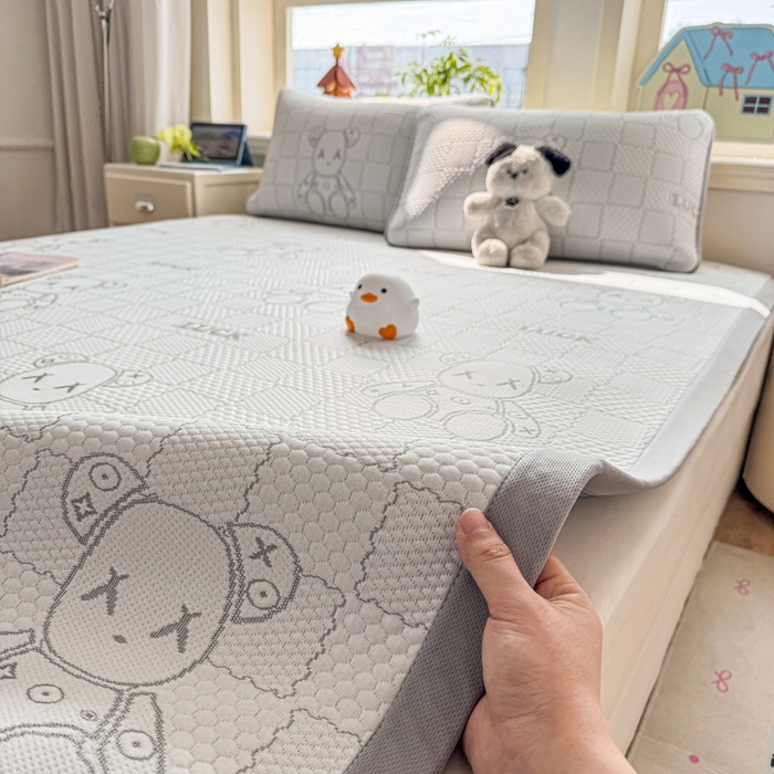 91家纺网 家纺一手货源 找家纺 家喜爱 2026新款冰感豆豆软凉席-高克重 不起球【可提供买家秀】 LUCK小冰熊-灰