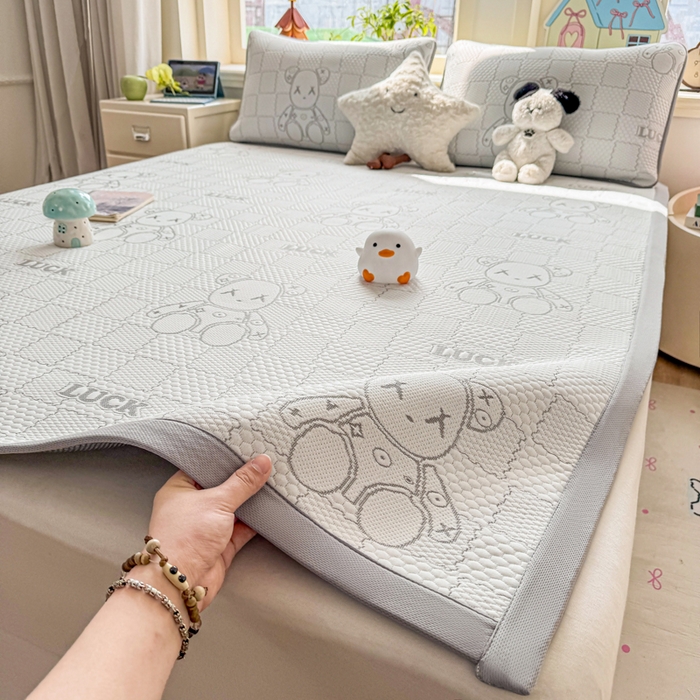 91家纺网 家纺一手货源 找家纺 家喜爱 2026新款冰感豆豆软凉席-高克重 不起球【可提供买家秀】 LUCK小冰熊-灰