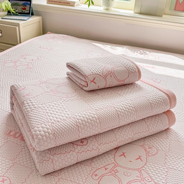 91家纺网 家纺一手货源 找家纺 家喜爱 2026新款冰感豆豆软凉席-高克重 不起球【可提供买家秀】 LUCK小冰熊-粉