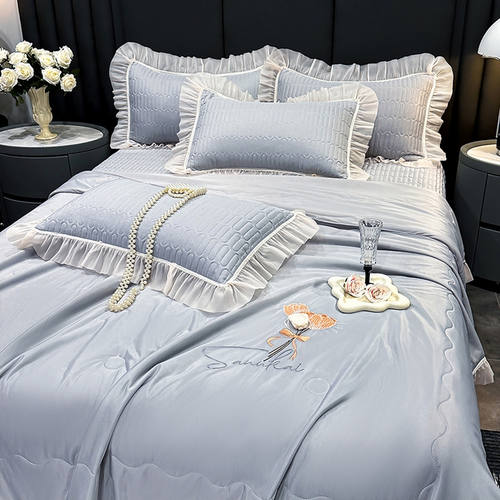 91家纺网 家纺一手货源 找家纺 妮恒美家纺 2026新款凉感丝夏被床盖款四件套 玫瑰之恋-高级灰