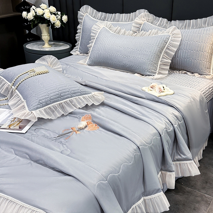 91家纺网 家纺一手货源 找家纺 妮恒美家纺 2026新款凉感丝夏被床盖款四件套 玫瑰之恋-高级灰