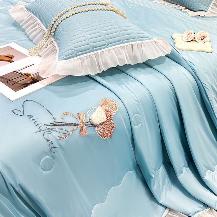 91家纺网 家纺一手货源 找家纺 妮恒美家纺 2026新款凉感丝夏被床盖款四件套 玫瑰之恋-梦幻绿