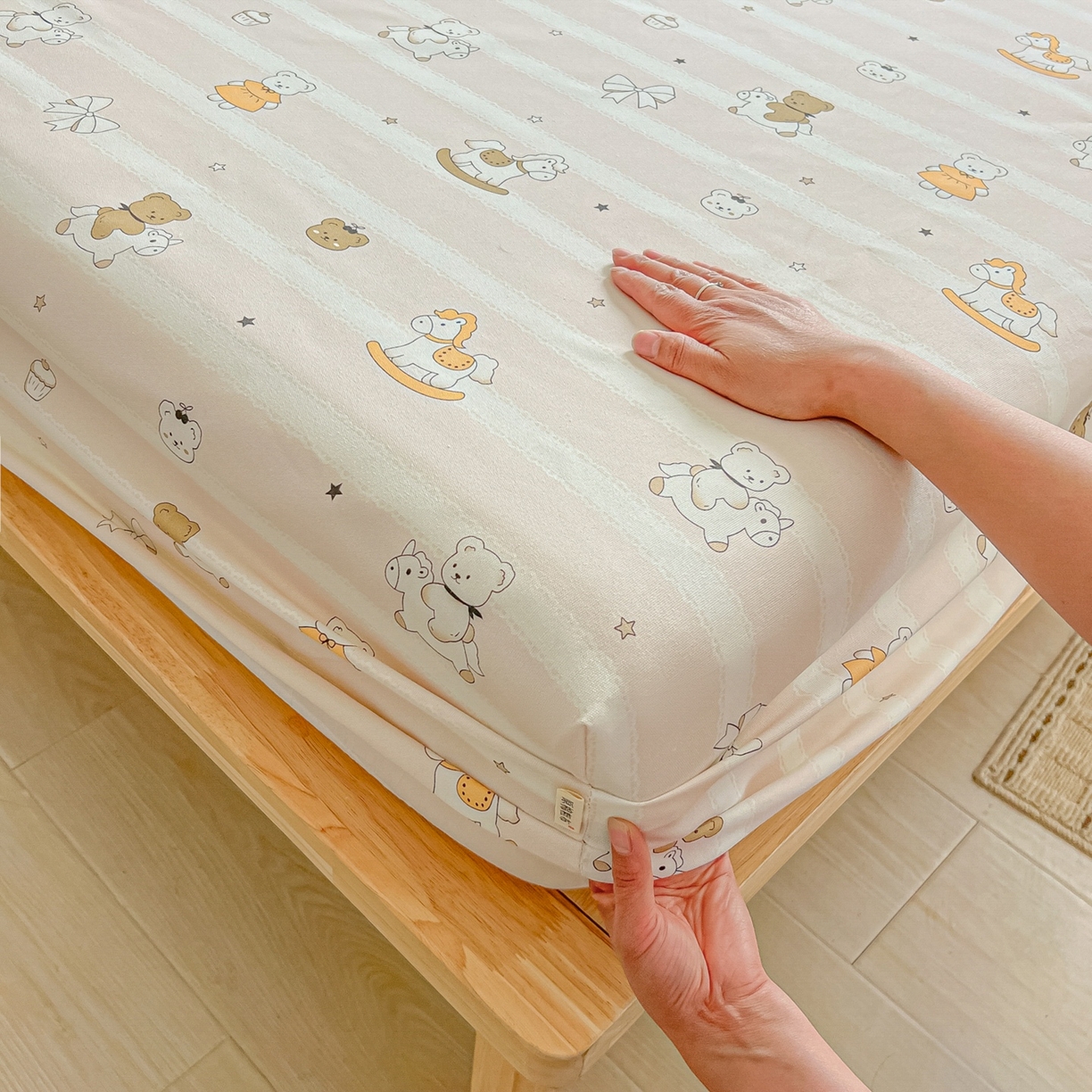 91家纺网 家纺一手货源 找家纺 韩巢家纺 2026新款老粗布床笠春夏季凉席席子热销款防滑床笠单件 童趣小熊【老粗布】