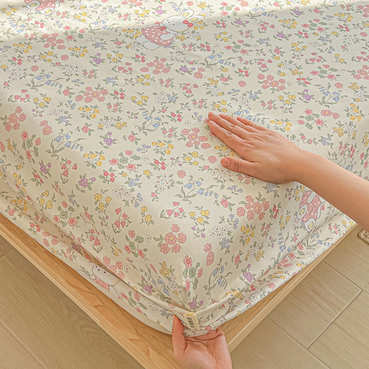 91家纺网 家纺一手货源 找家纺 韩巢家纺 2026新款老粗布床笠春夏季凉席席子热销款防滑床笠单件 兔子的花园【老粗布】