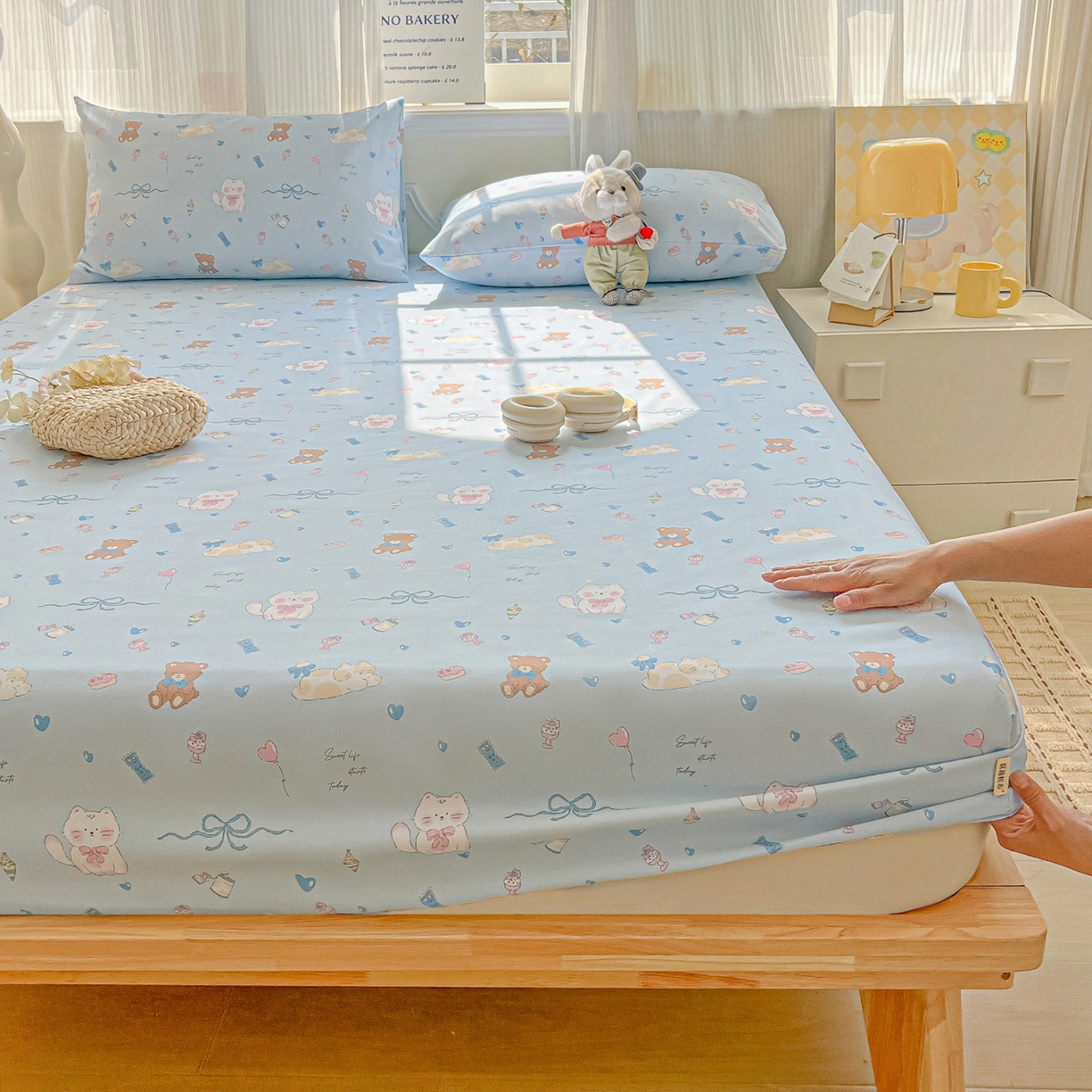 91家纺网 家纺一手货源 找家纺 韩巢家纺 2026新款老粗布床笠春夏季凉席席子热销款防滑床笠单件 小猫时光蓝【老粗布】