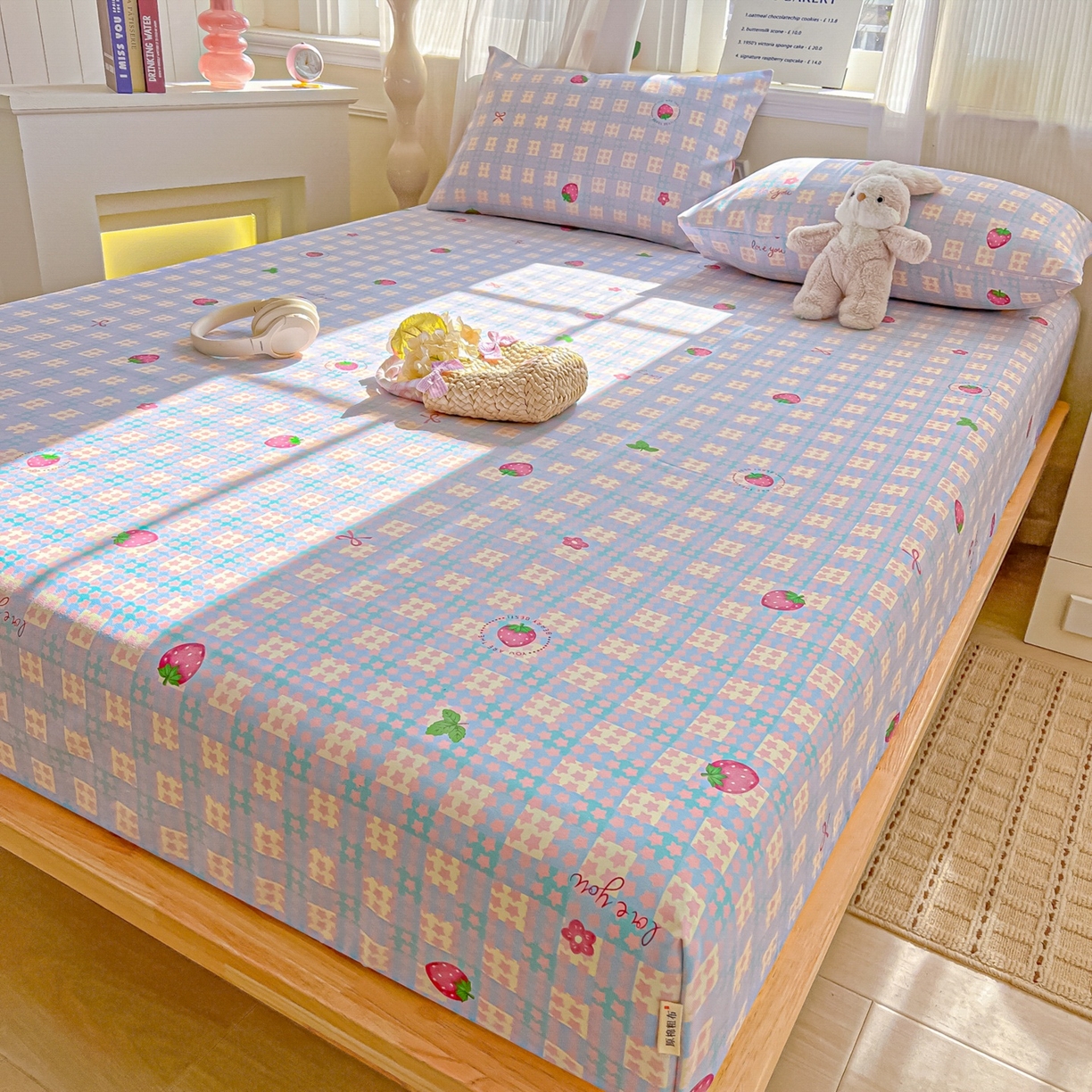 91家纺网 家纺一手货源 找家纺 韩巢家纺 2026新款老粗布床笠春夏季凉席席子热销款防滑床笠单件 有草莓的地方