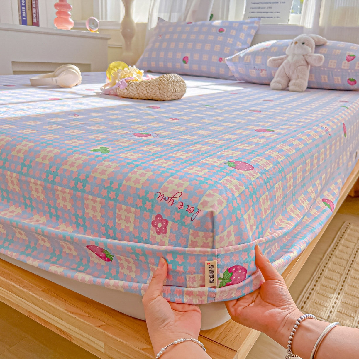 91家纺网 家纺一手货源 找家纺 韩巢家纺 2026新款老粗布床笠春夏季凉席席子热销款防滑床笠单件 有草莓的地方