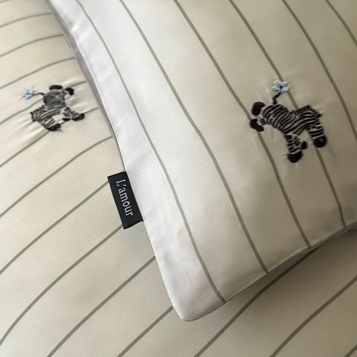91家纺网 家纺一手货源 找家纺 （总）鹿班家居 2026新款60S兰精天丝刺绣夏被系列-斑马斑马