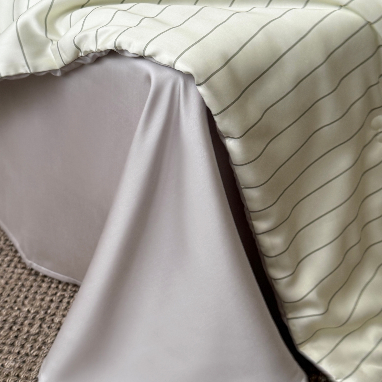 91家纺网 家纺一手货源 找家纺 （总）鹿班家居 2026新款60S兰精天丝刺绣夏被系列-斑马斑马