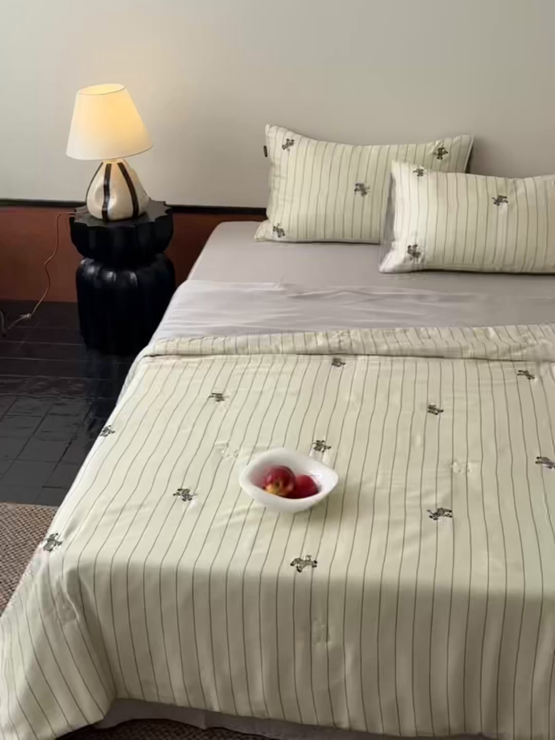 91家纺网 家纺一手货源 找家纺 （总）鹿班家居 2026新款60S兰精天丝刺绣夏被系列-斑马斑马