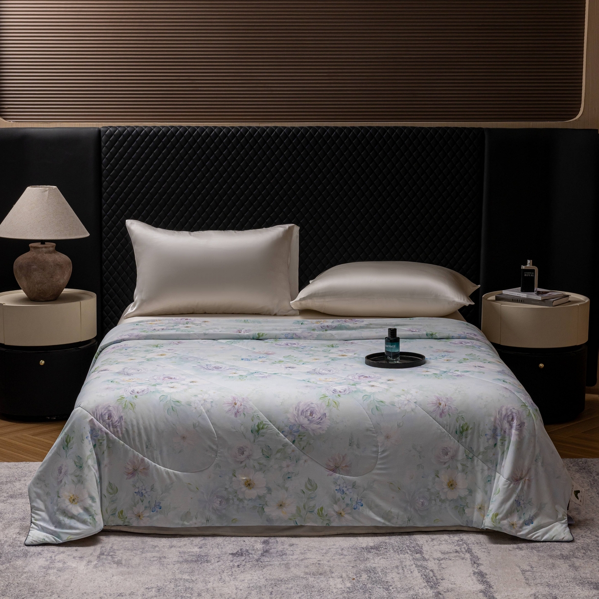 91家纺网 家纺一手货源 找家纺 （总）丽卡家纺 2026春夏新品锦氨醋酸印花夏被空调被夏凉被浅夏繁花