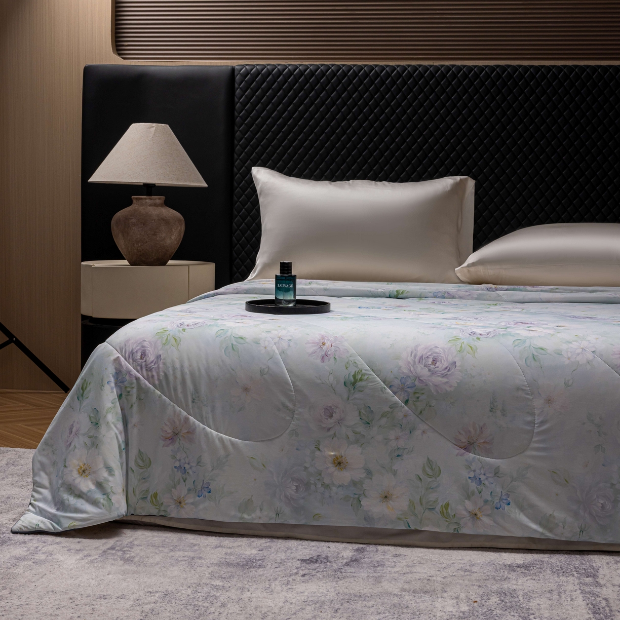 91家纺网 家纺一手货源 找家纺 （总）丽卡家纺 2026春夏新品锦氨醋酸印花夏被空调被夏凉被浅夏繁花