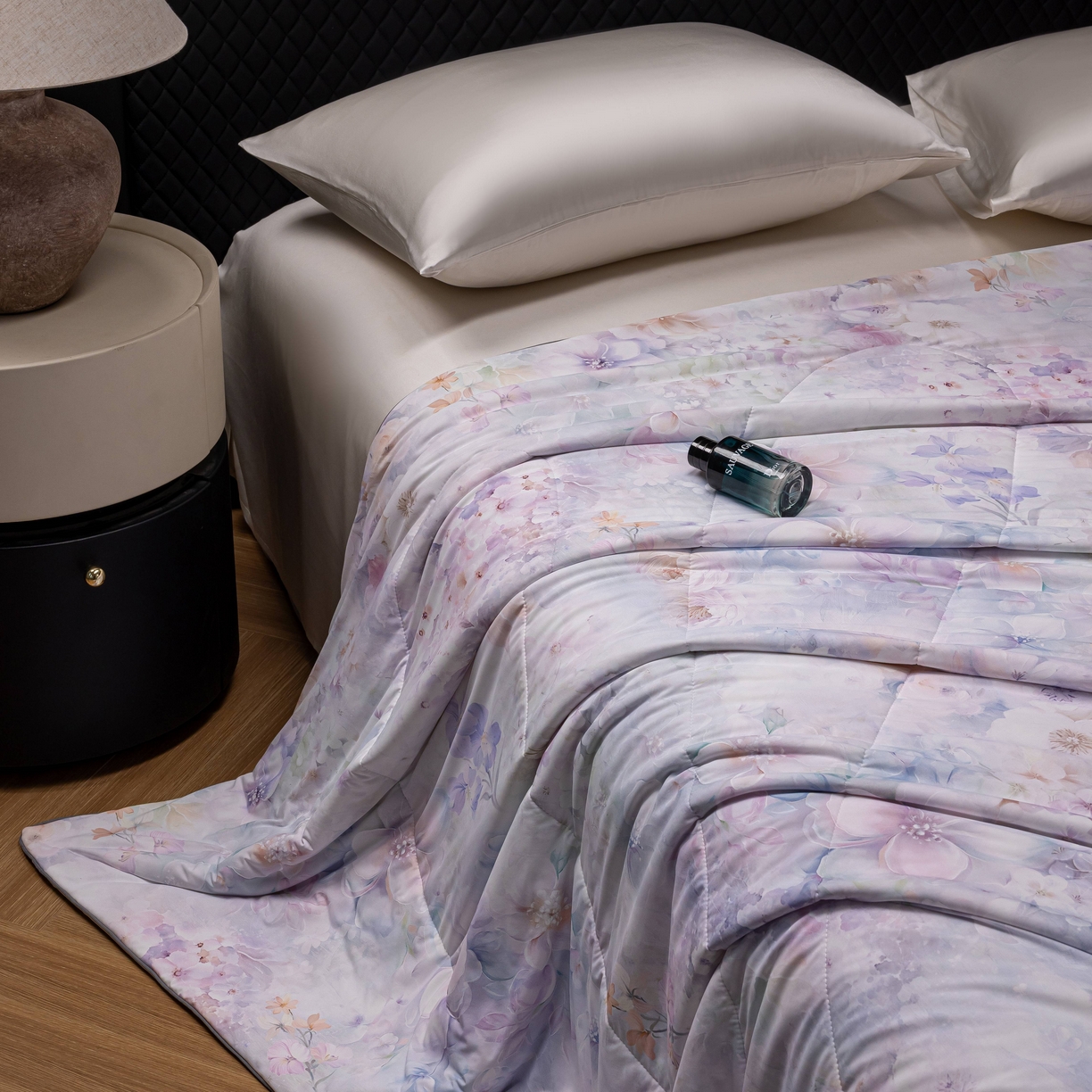 丽卡家纺 2026春夏新品锦氨醋酸印花夏被空调被夏凉被浅夏繁花 叶语芬芳