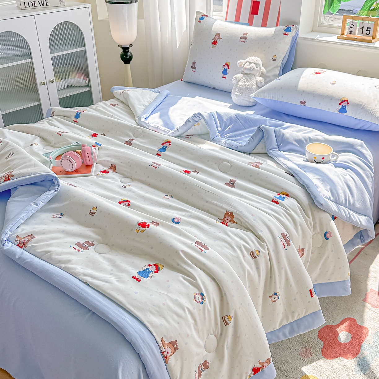 91家纺网 家纺一手货源 找家纺 颜选 2026新款水洗棉夏被夏凉被空调被四件套 空调被小女孩