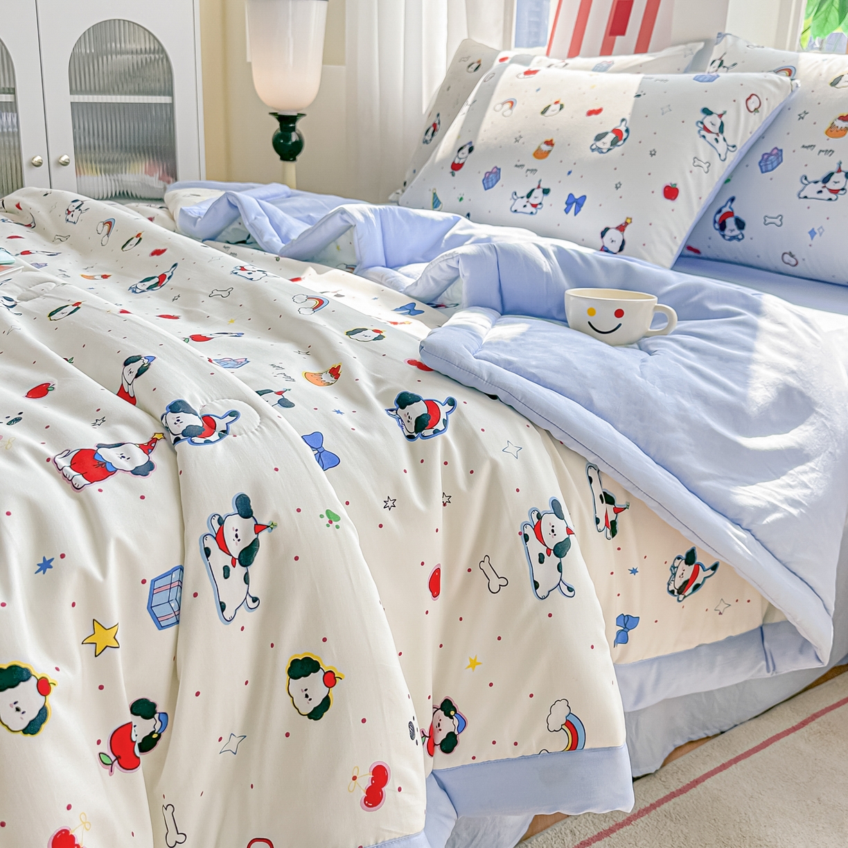 91家纺网 家纺一手货源 找家纺 颜选 2026新款水洗棉夏被夏凉被空调被四件套 空调被圣诞幸运小狗